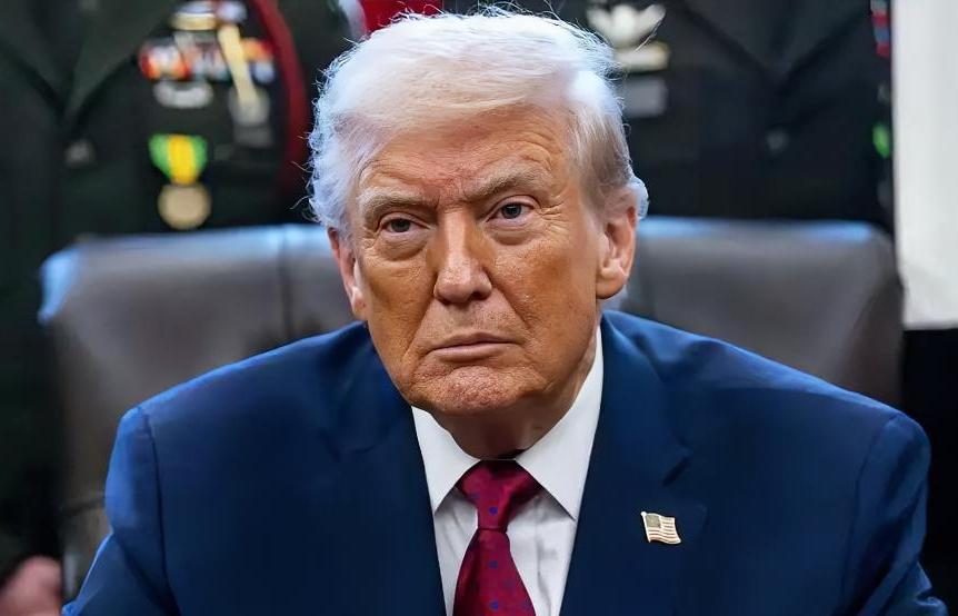 就在刚刚
特朗普表示：美国应该拥抱燃油车！
很多人会认为，这是又弄一出“蒸汽弹射