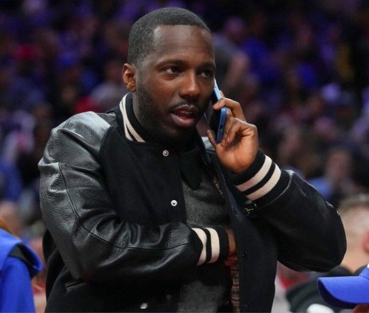 里奇-保罗表示，他已经与NBA中 40%的人交谈过，他们对詹姆斯感兴趣詹姆斯决定