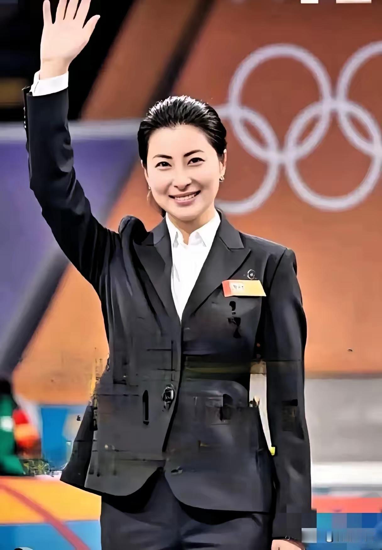 香港豪门太太们最忌惮的，从来不是丈夫变心，而是郭晶晶突然出现在晚宴上。她人还没正