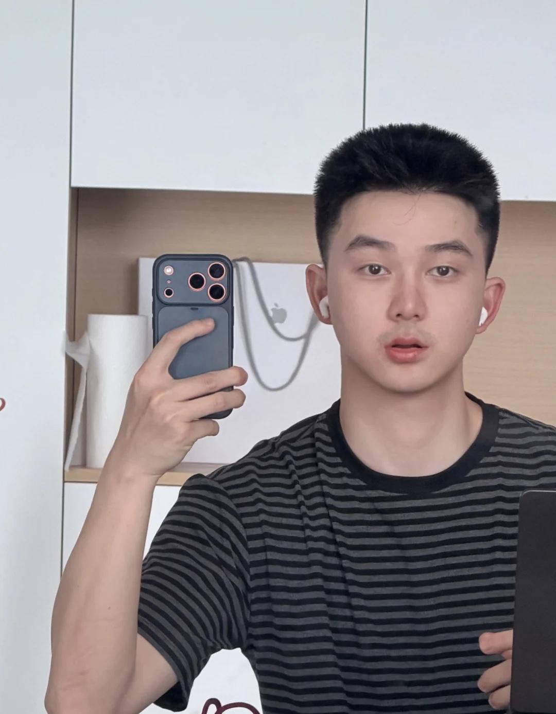 生活需要1️⃣点润滑y
以后不能再喝美式了，晚上根本睡不着