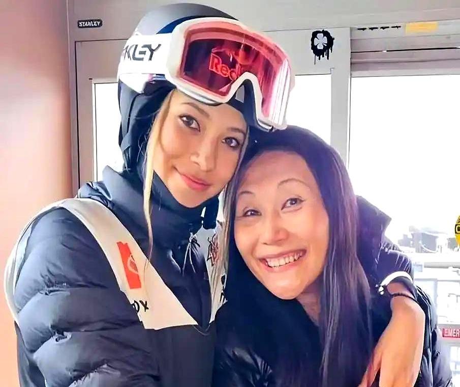 别管男人，先把孩子生出来。二十年前老太太一句狠话，让斯坦福毕业的谷燕直接把男人的