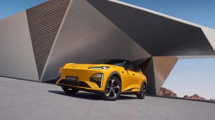 自主五强汽车1—11月销量排名：
比亚迪汽车： 418.2万辆
吉利汽车：   