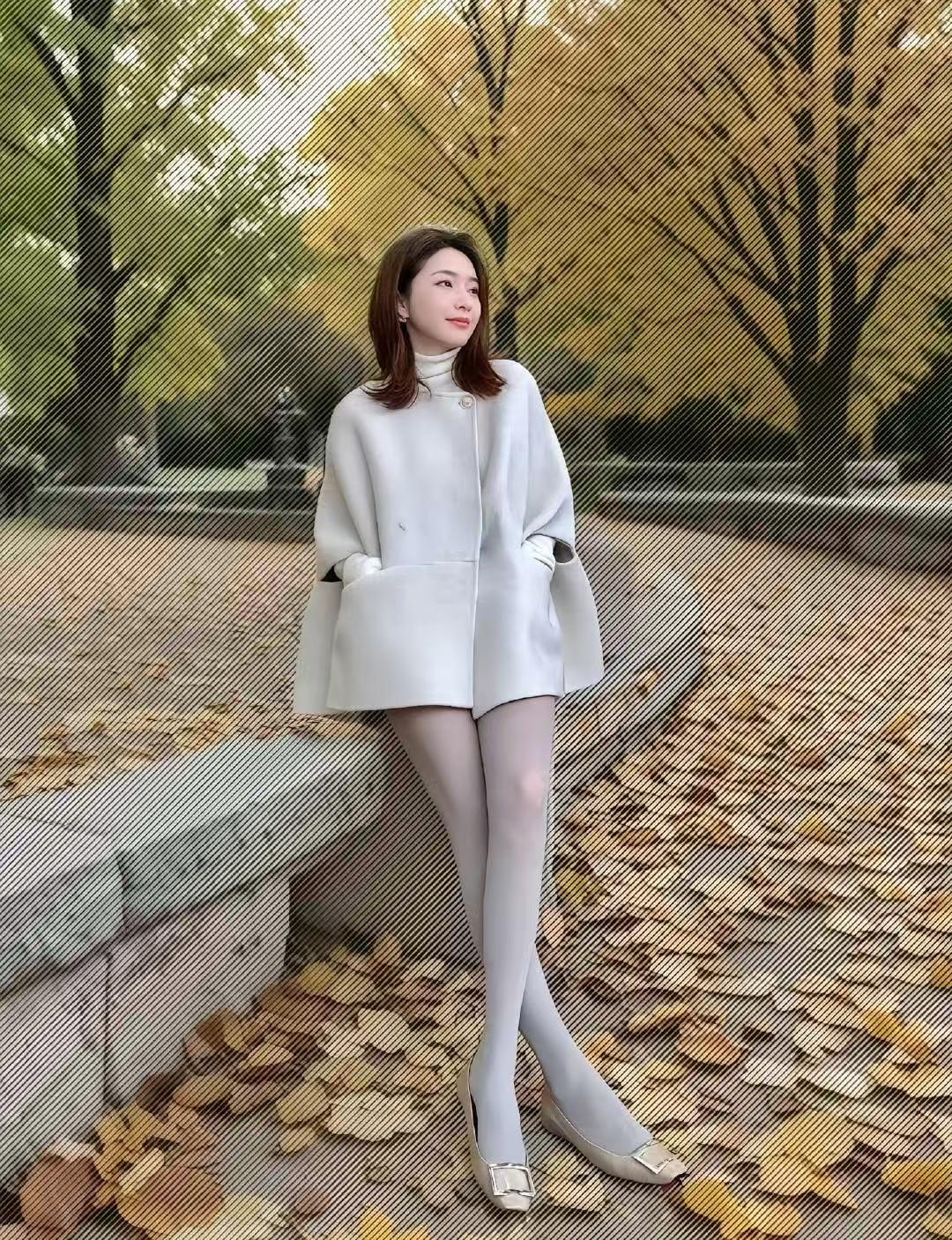 秋风扫落叶，这个季节不自觉的让人觉得凄凉~