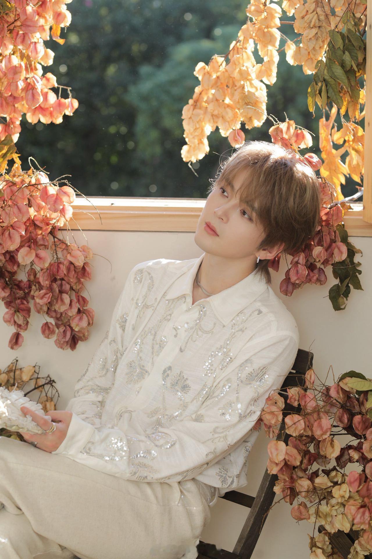 赵品霖还能再干30年 救命！赵品霖出道九周年直播状态可爱到犯规！“还能再干30年