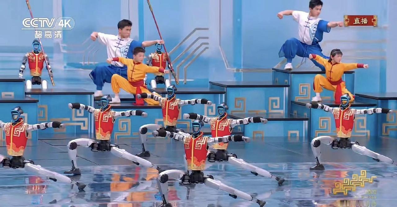 果然不出所料，台青鸟看到春晚的机器人集体破防啦！

有的反智青鸟说机器人是人扮演