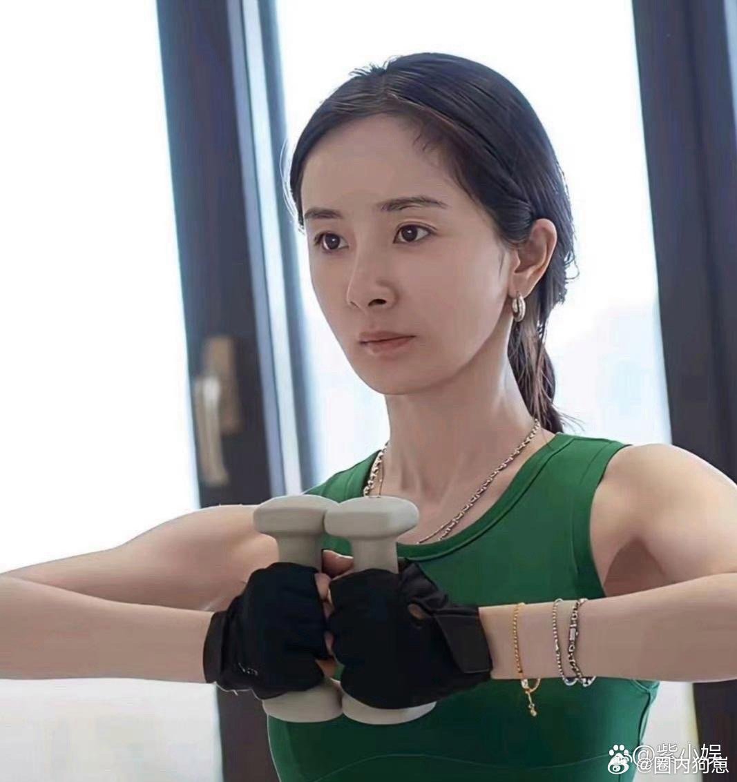 没想到杨幂素颜状态这么能打，完全不输妆后，真的太让人佩服了！ 