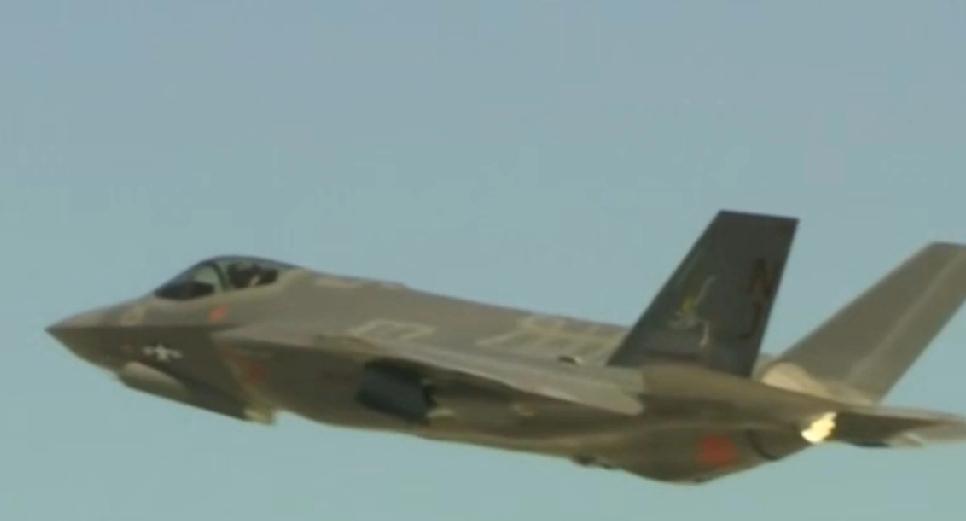 伊朗击中F-35战机，标志着伊朗对抗美以的战争开始进入胜利的转折点。
伊朗对抗美