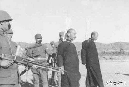 1945年抗战胜利，山河重光，举国欢腾。但很多人都好奇一个关键问题：战时投靠日伪