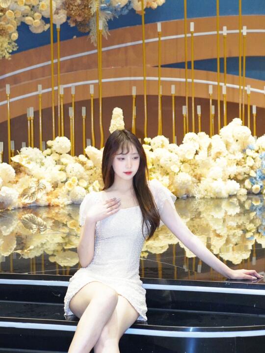 陪姐姐来看婚宴厅啦👰