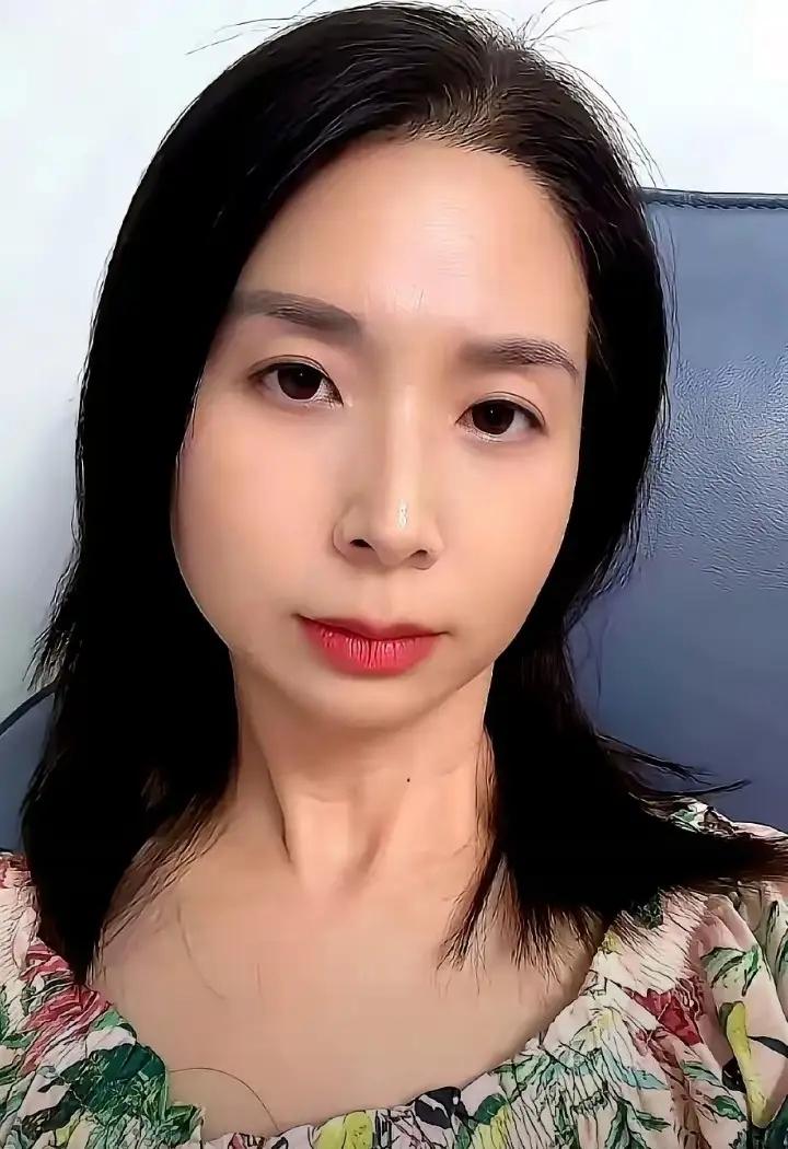建议崔丽丽还是把网名改了吧！
  真不明白为什么叫丽丽的战争。
   本来，被性
