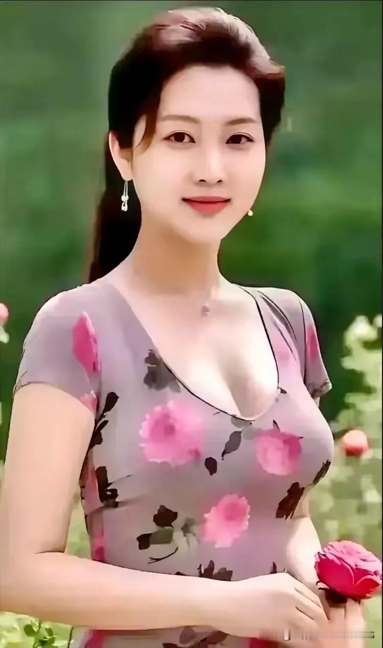 上联:借我三分醉意
下联:还你七分人情