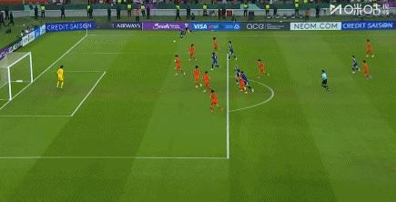 U23国足0比2落后日本。 