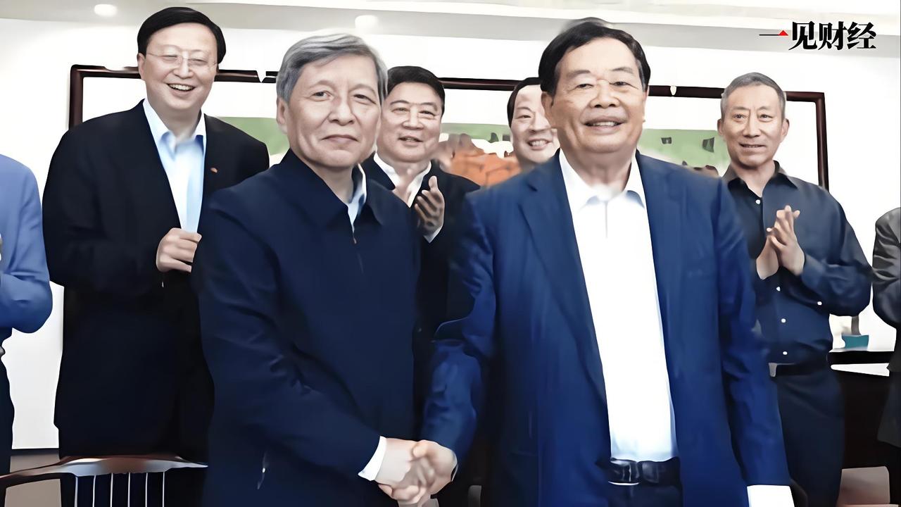 我敢肯定福耀大学一定会如日中天！
因为曹德旺选择王树国作为首任校长，其实里面有一
