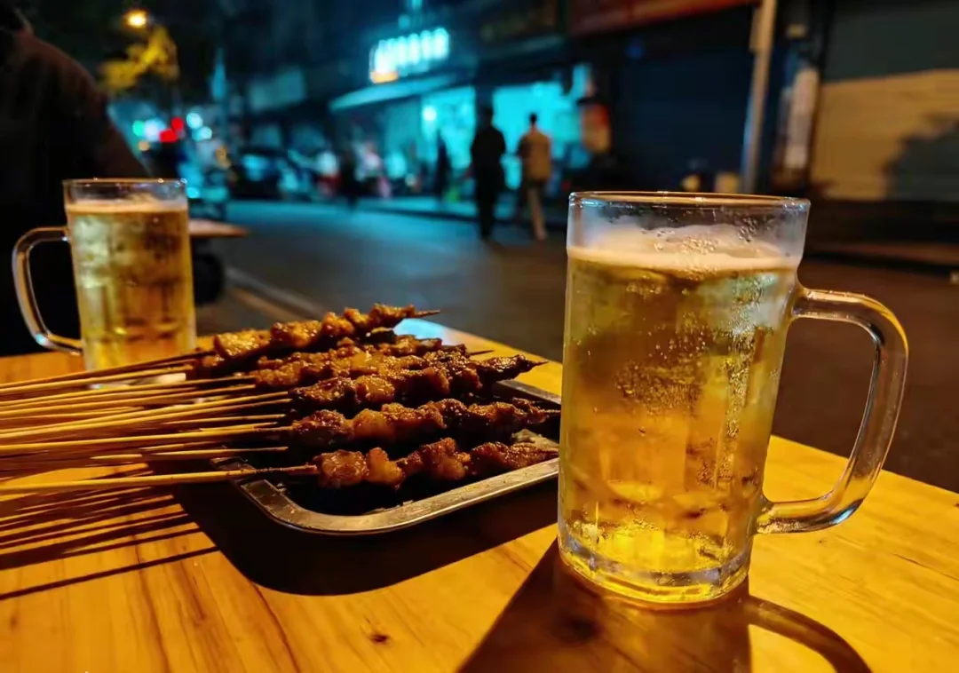 关系的表层匹配形式有很多，比如外貌、学历、年纪、身份、经济等，但倘若进...