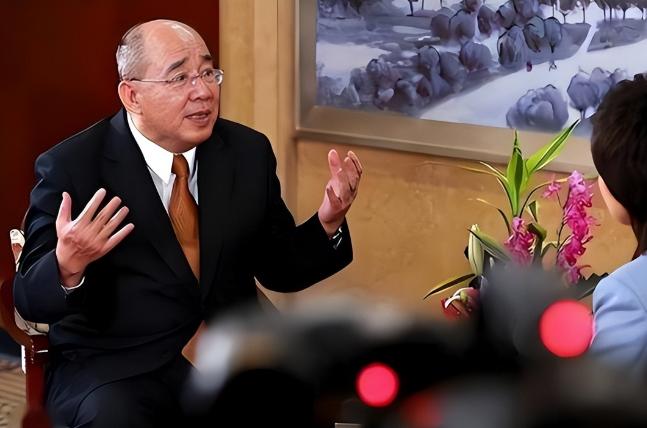 郑丽文抵达上海，大陆高规格接待，国民党大佬：两岸绝不能动武
4月7日，郑丽文率团