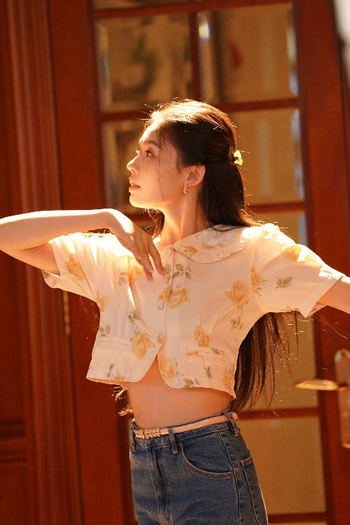 林允新剧在饭局上被强迫跳舞林允新剧好敢演 为了一个演出机会，在饭局上被当猴耍，投