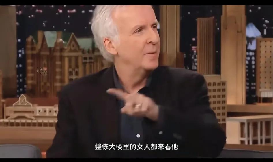 希拉里在萝莉岛热烈邂逅了男模小李子[狗头]，再回想一下她老公克林顿和莱温斯基……