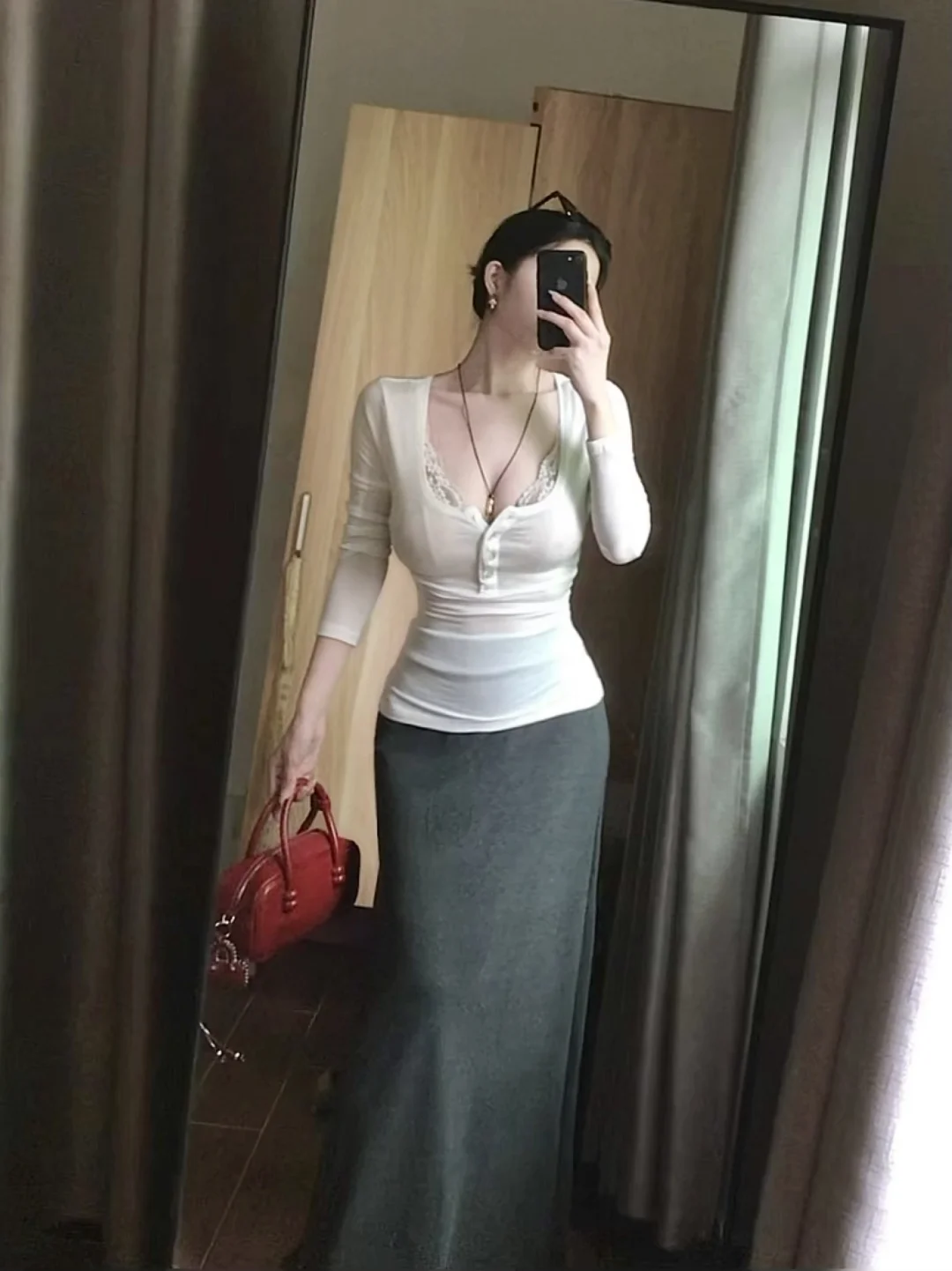 日常慵懒美女感还得是白灰色系！