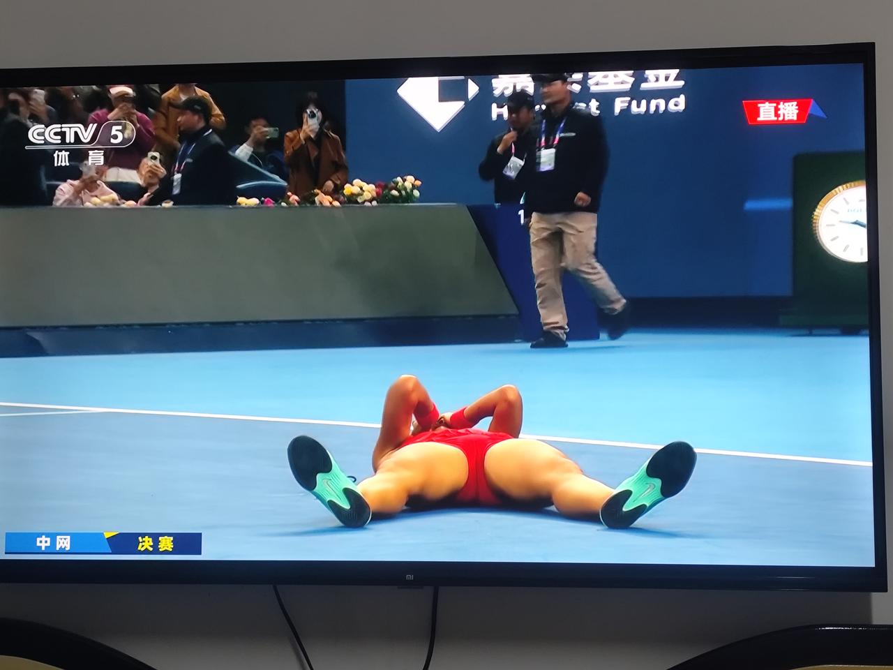 郑钦文2：0战胜俄罗斯选手安德烈娃，获得中国网球公开赛女单冠军，创造了历史！中网