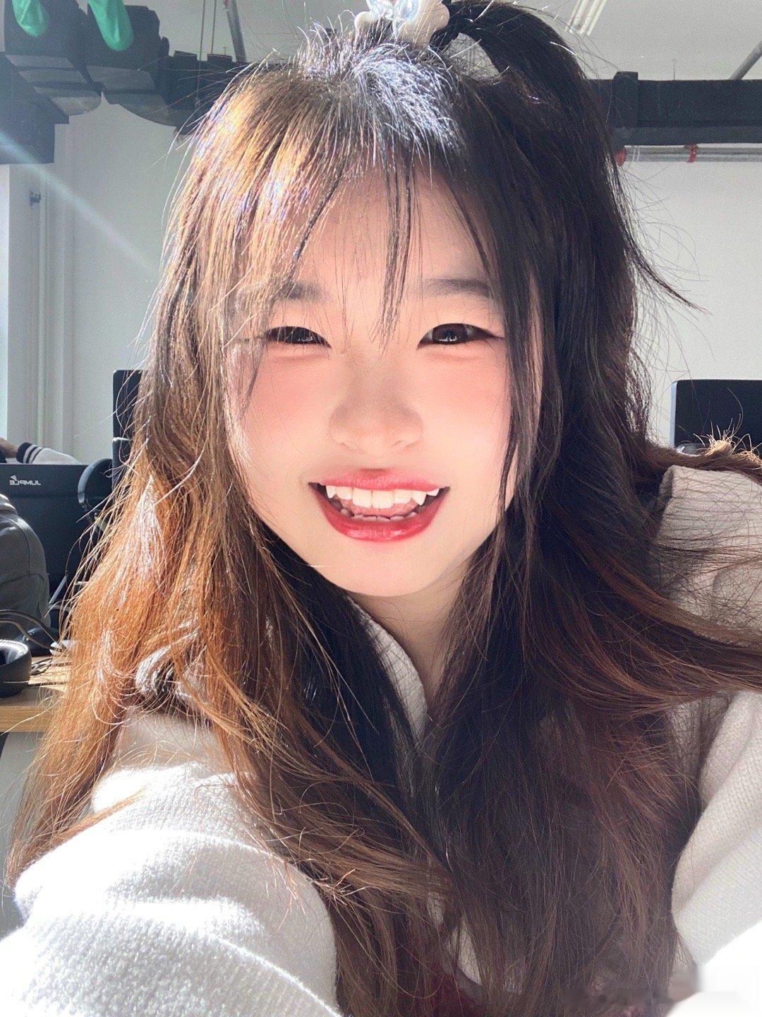 别灰蒙蒙的啦，我的小太阳 ​​​