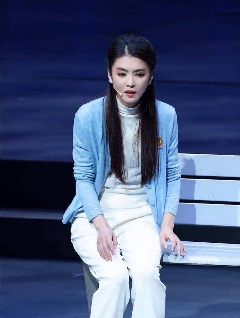 李云霄再演方小米李云霄表演超绝，情感层次像千层蛋糕，丰富饱满，破碎感直接拉满，完