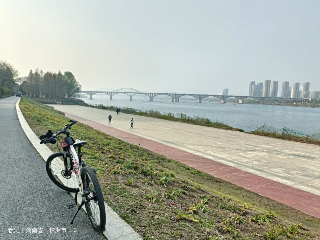 到株洲了,株洲有什么好玩的地方?骑车看风景湘江风光带