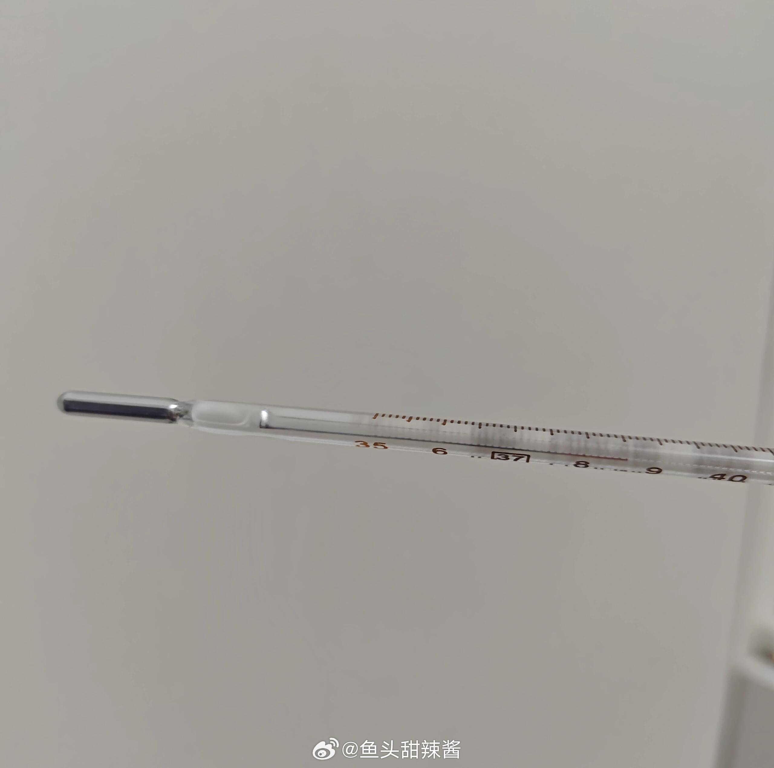 谁懂啊！大夏天的，我的体温比气温还高毫无症状的发烧🤒了全是肌肉酸痛无力整个人晕