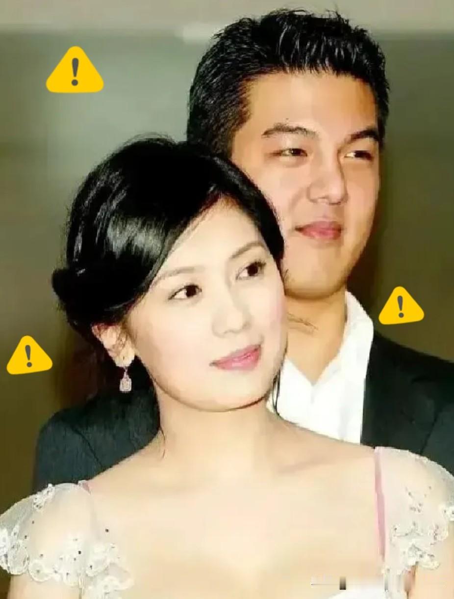 2005年，贾静雯与孙志浩在未婚的情况下生下孩子，随即孙志浩就提出质疑，孩子是不