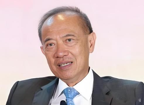 终于有人说出了大实话！新加坡前外长杨荣文说：不要看美国动不动就威胁中国、制裁中国