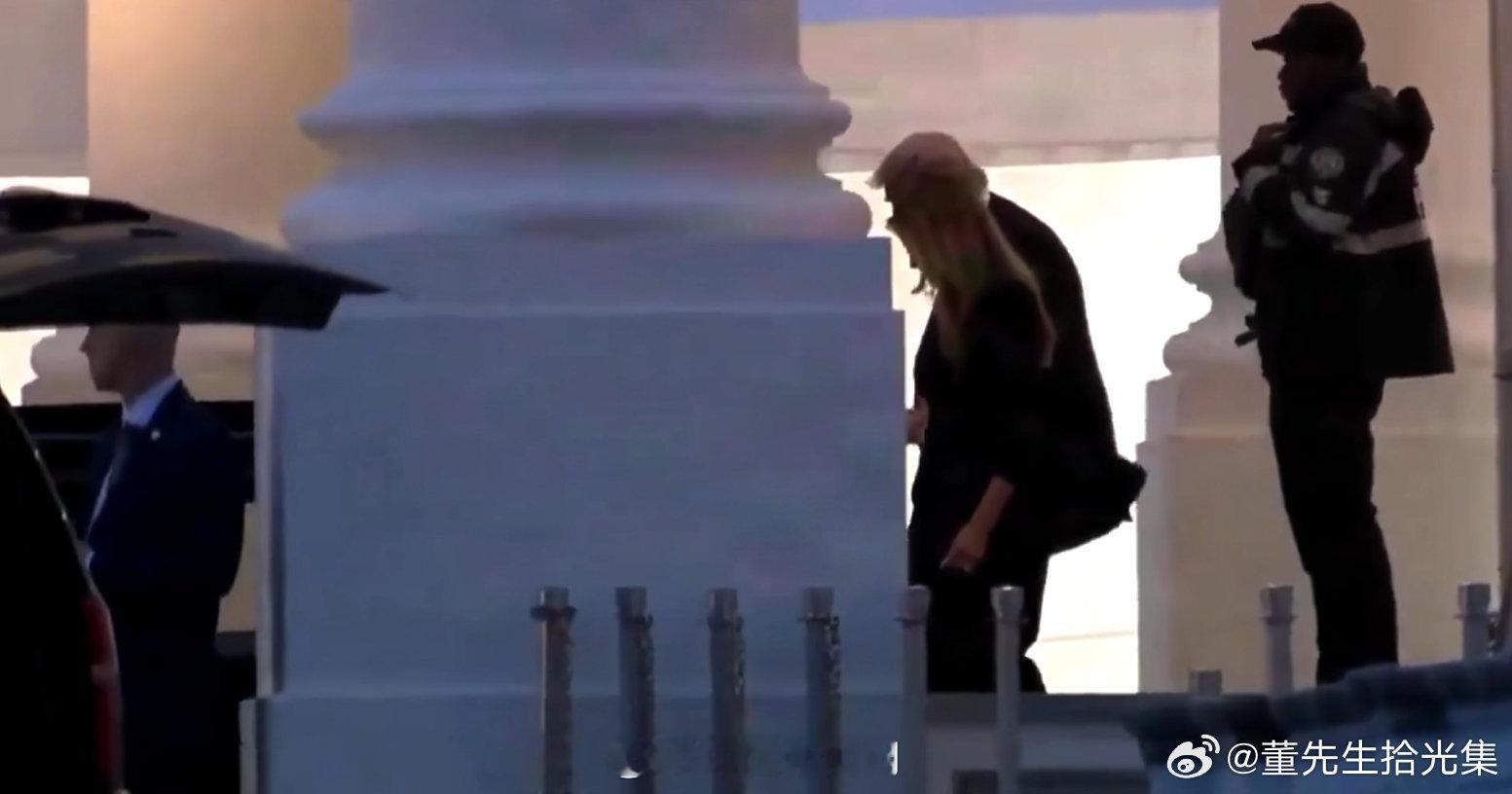 一场规格极高、安保森严的官方晚宴，依旧无法阻挡枪击风险突袭，极具讽刺意味。作为美