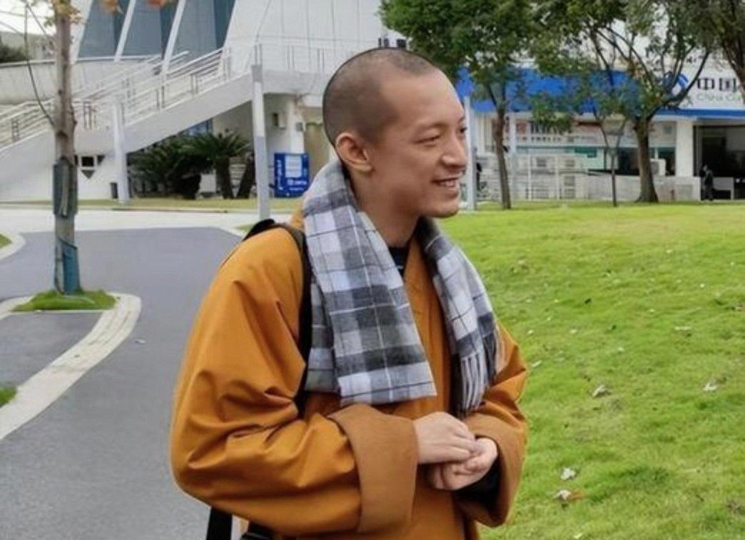 北大数学天才柳智宇出家12年后还俗，他留下了一句让无数人沉默的话：“寺庙里的人际