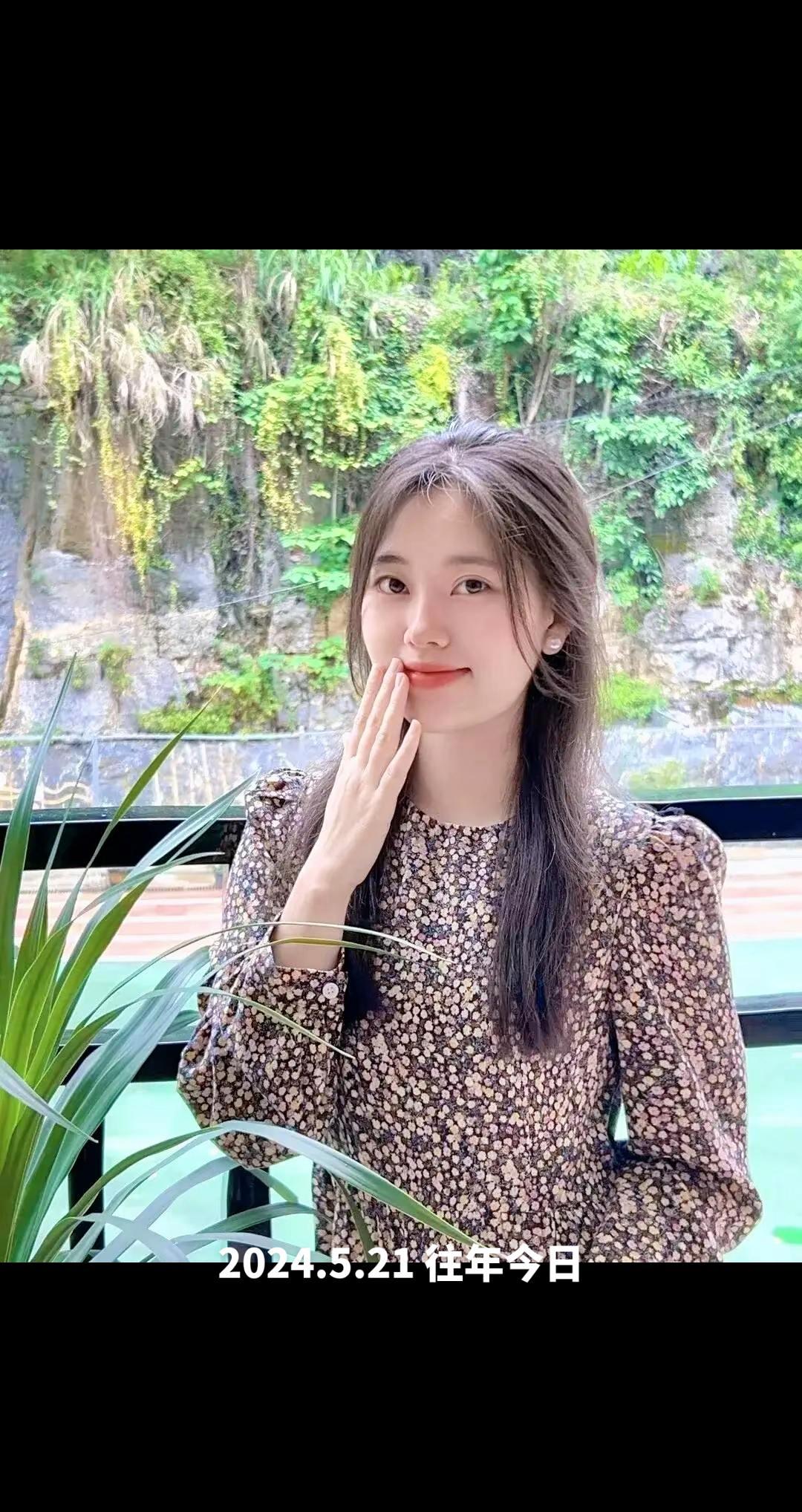 美美的照片不发是会过期的 碎花连衣裙氛围感十足