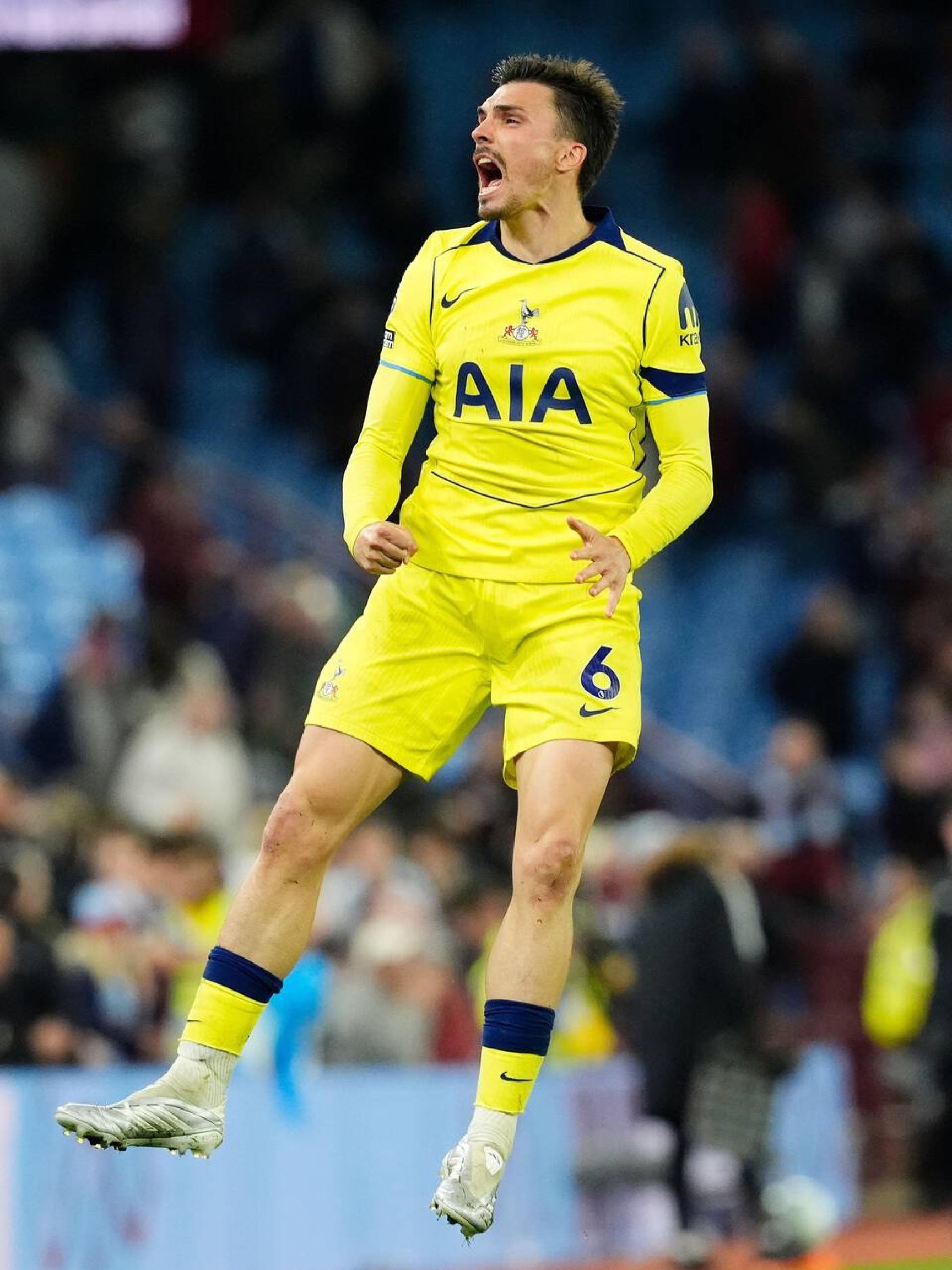 帕利尼亚IG：亲爱的 COYS：我怀着由衷的感激之情写下这些话，感谢在我效力于这