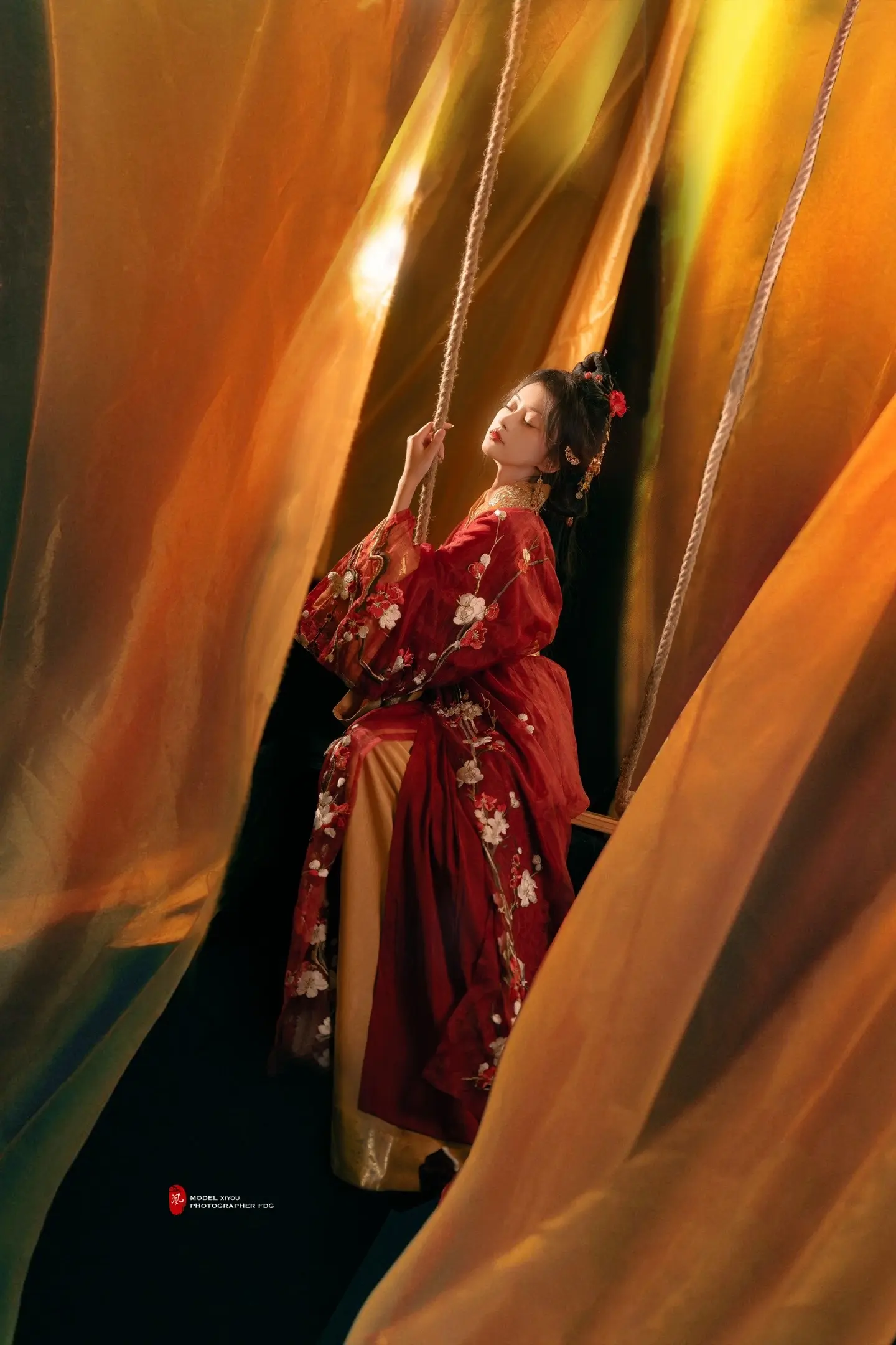 百分百模仿朱山尽老师的作品。距离大师还是有很大差距的 但是对着学习，对...