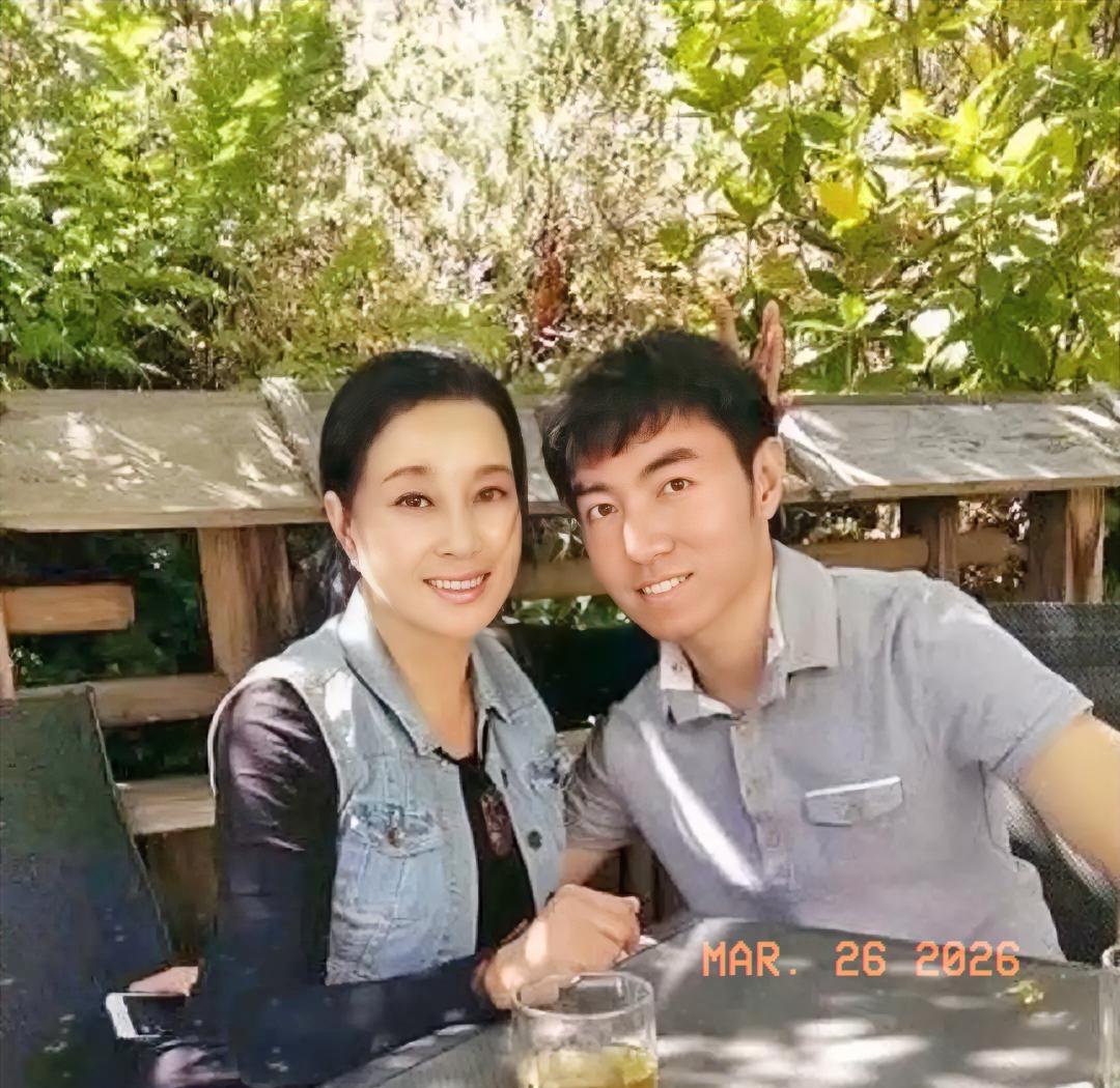 刘晓庆亲妹妹一家的算计太心寒
 
绝了！亲人算计起来比外人还狠！
 
刘晓庆一辈