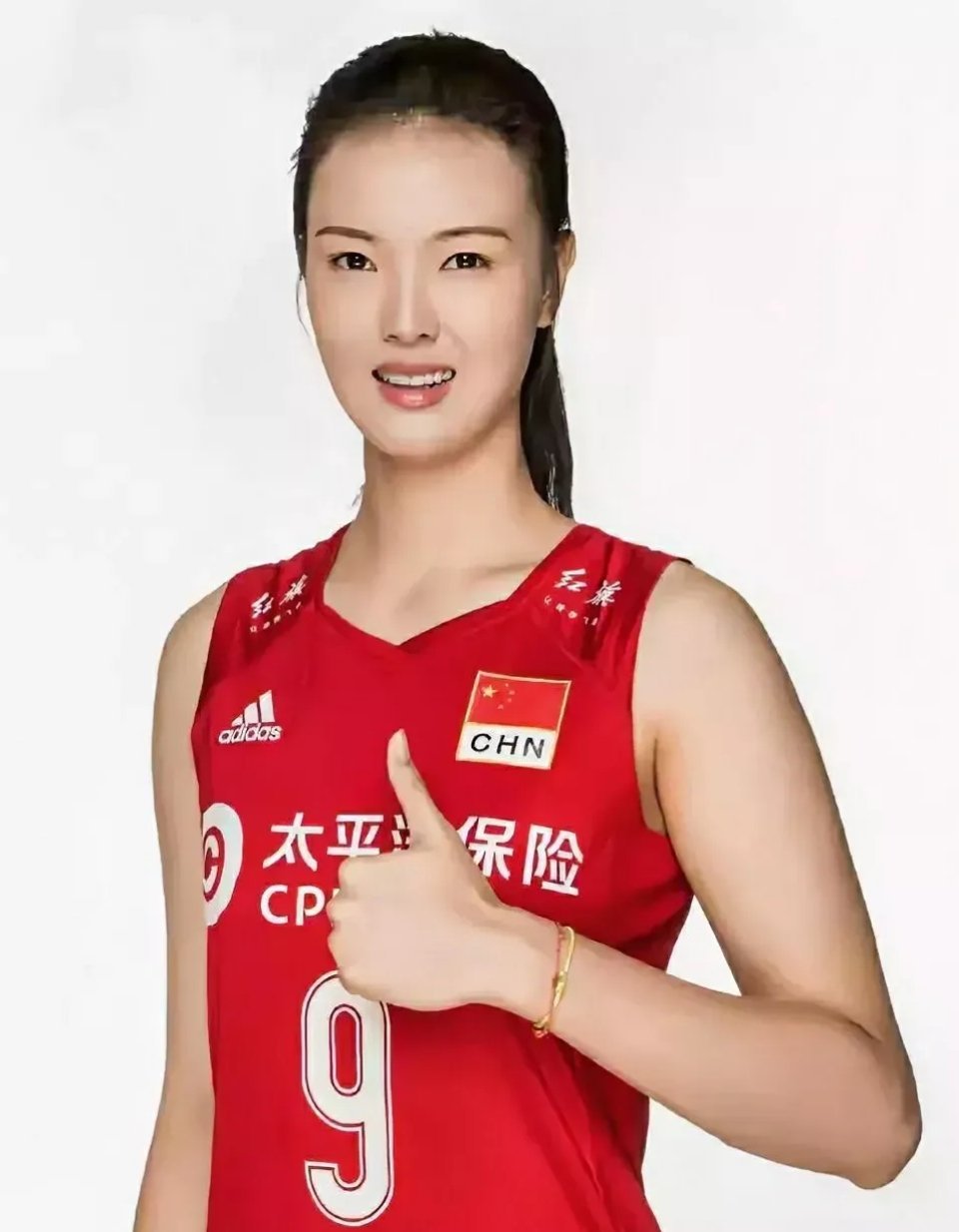 “排坛女神”张常宁这辈子活的真精彩！1.两届全运会女子排球冠军。2.两届中国女排