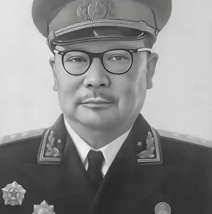 开国上将回家，女儿开门后，竟被吓得对爷爷大喊：要债的又来了
他是我国的开国上将，