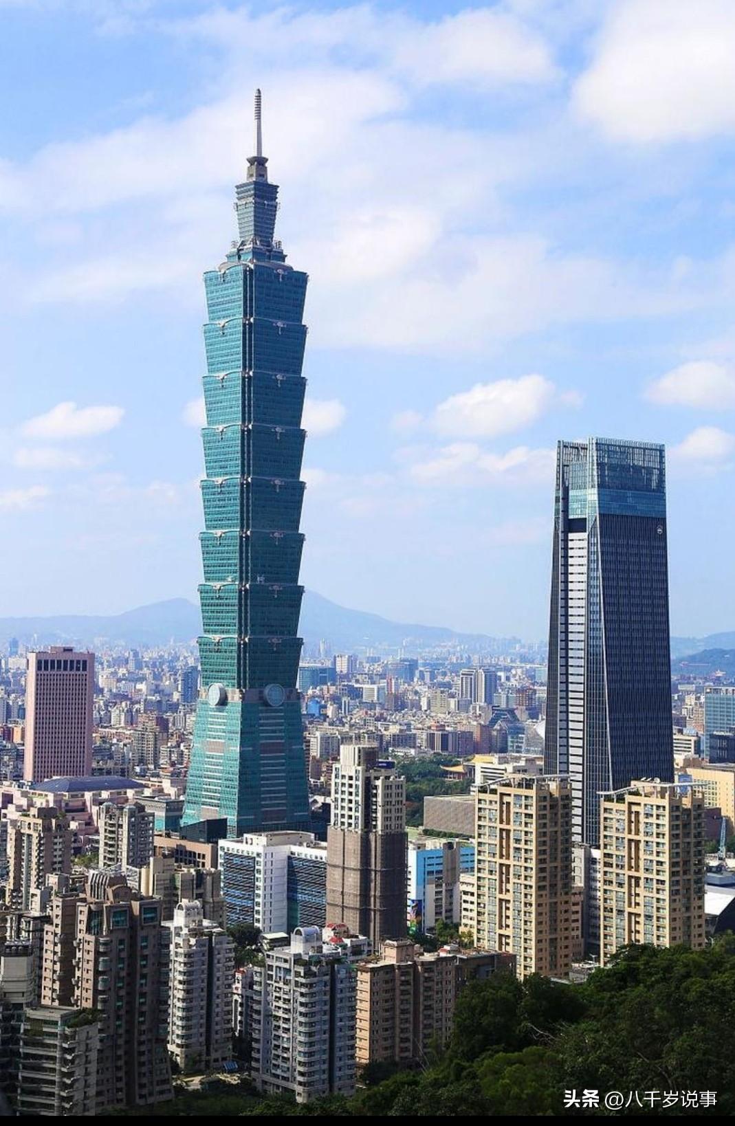 邻居张大妈在台湾生活过十余年，前不久为了料理亡夫的后事，她又去了一趟台湾。
谈及