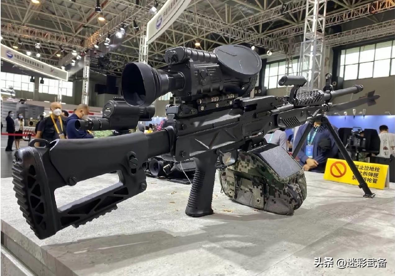 直面两款新型机枪的缺陷，不仅需要有枪械认知，更要有足够的勇气！
        