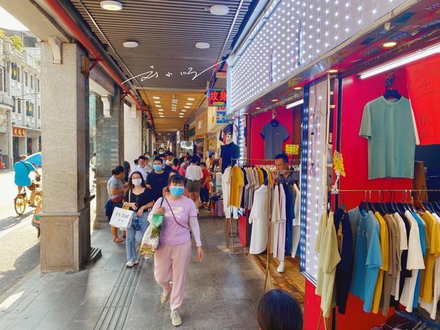 广州上下九步行街有一家“老字号”甜品店，广州人却说：游客去的？

前段时间，我在