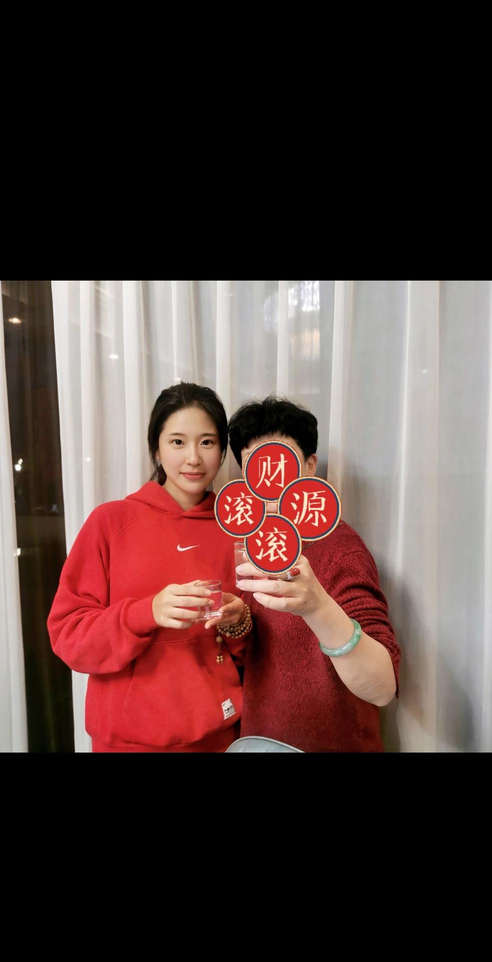 愿财神知我意，大风吹来人民币