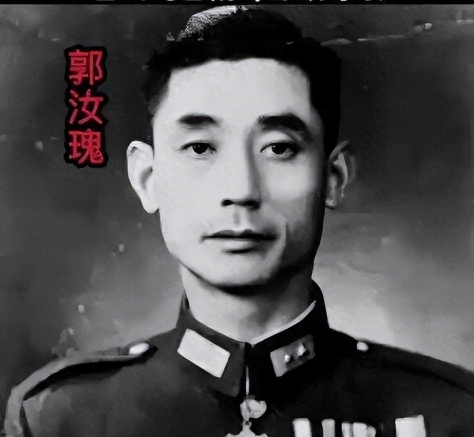 老蒋临死都想不到，最大的卧底不是吴石，而是天天陪他开会的他！

1986年，一部