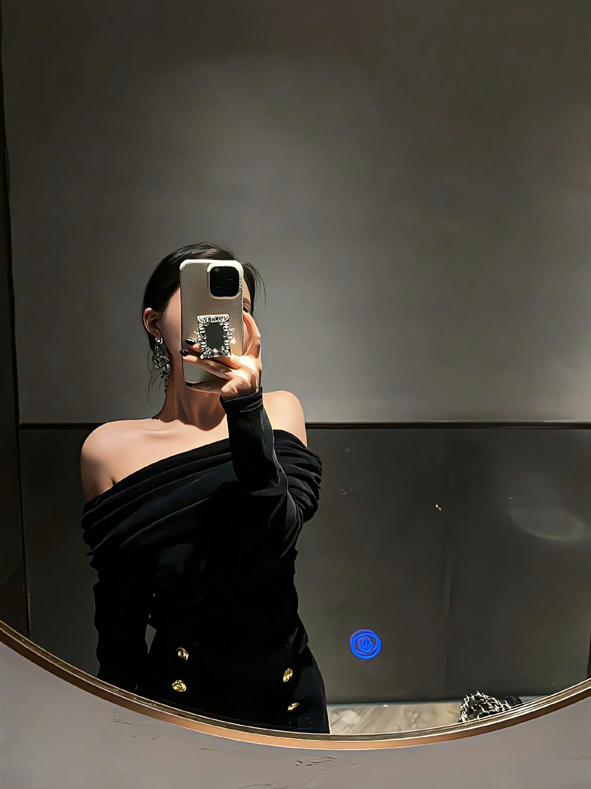 四季很普通，冷暖都是因为有回应！#情感语录##文案# ​​​