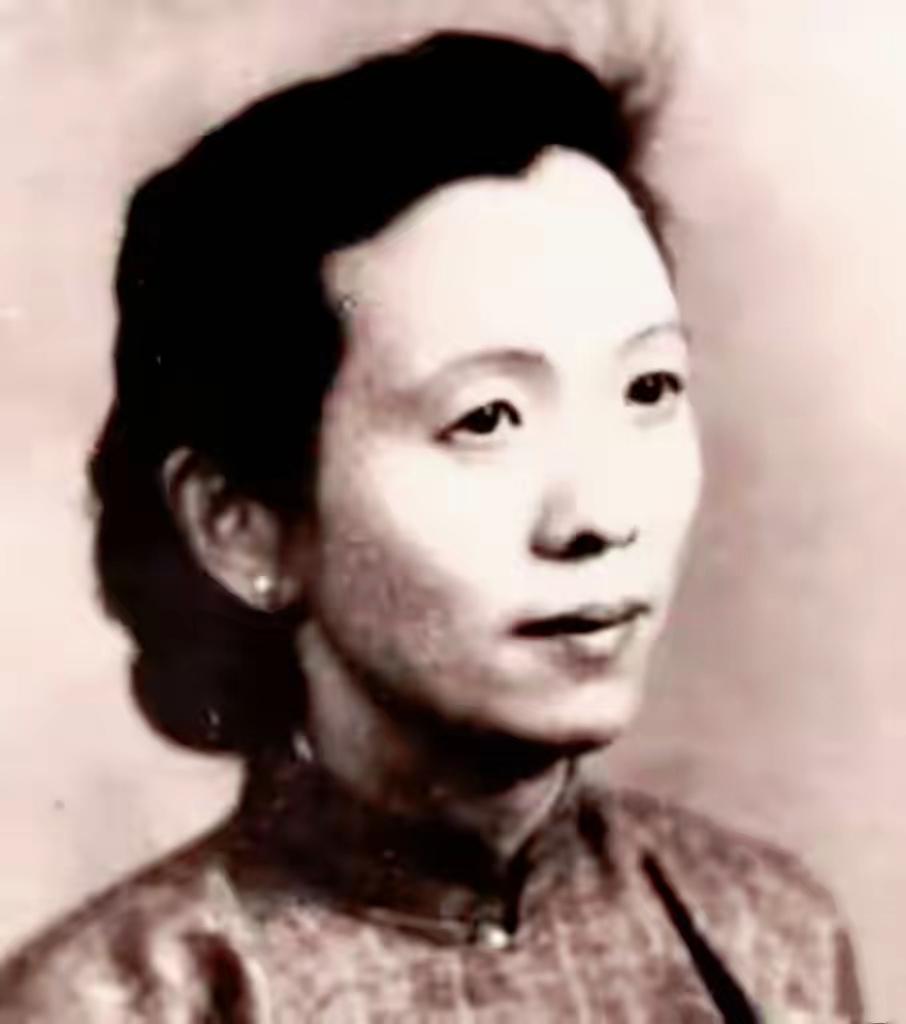 她三年麻将输掉2亿，毛泽东却说：这钱花得值
 
南京解放第三天，新任市委书记陈修