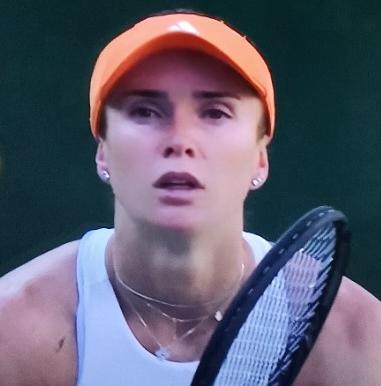 大冷门！马德里站斯维托丽娜遭0-2横扫，止步第二轮！
       北京时间4月