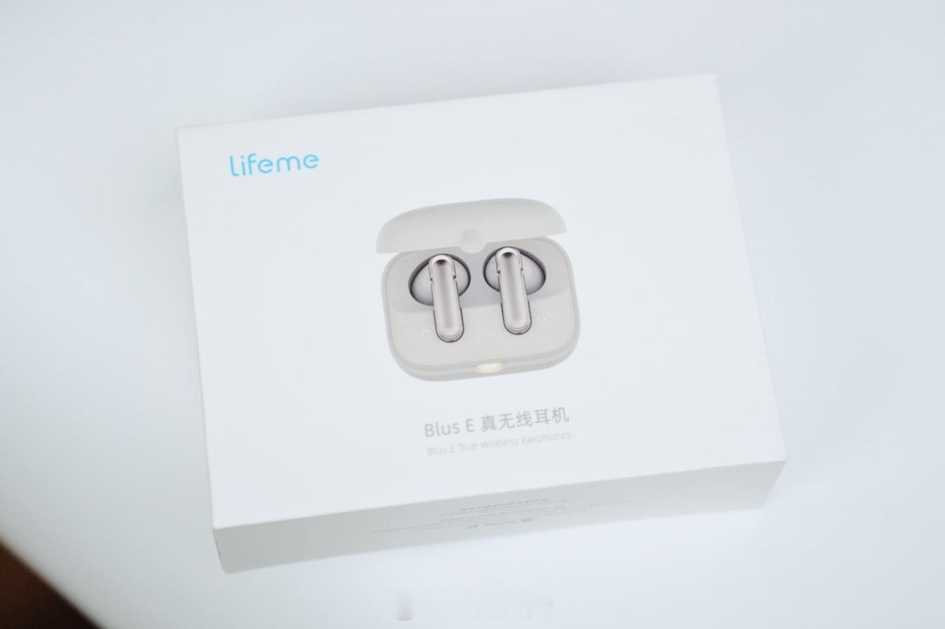 你敢信这居然只要百元的价格？是的没错，在魅蓝Blus E上那股“青年良品”的味道