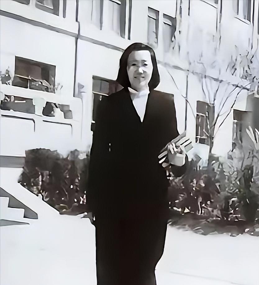 1961年，北大才女王承书吃完饭后，像往常一样去了实验室。谁知这一走，却像人间蒸