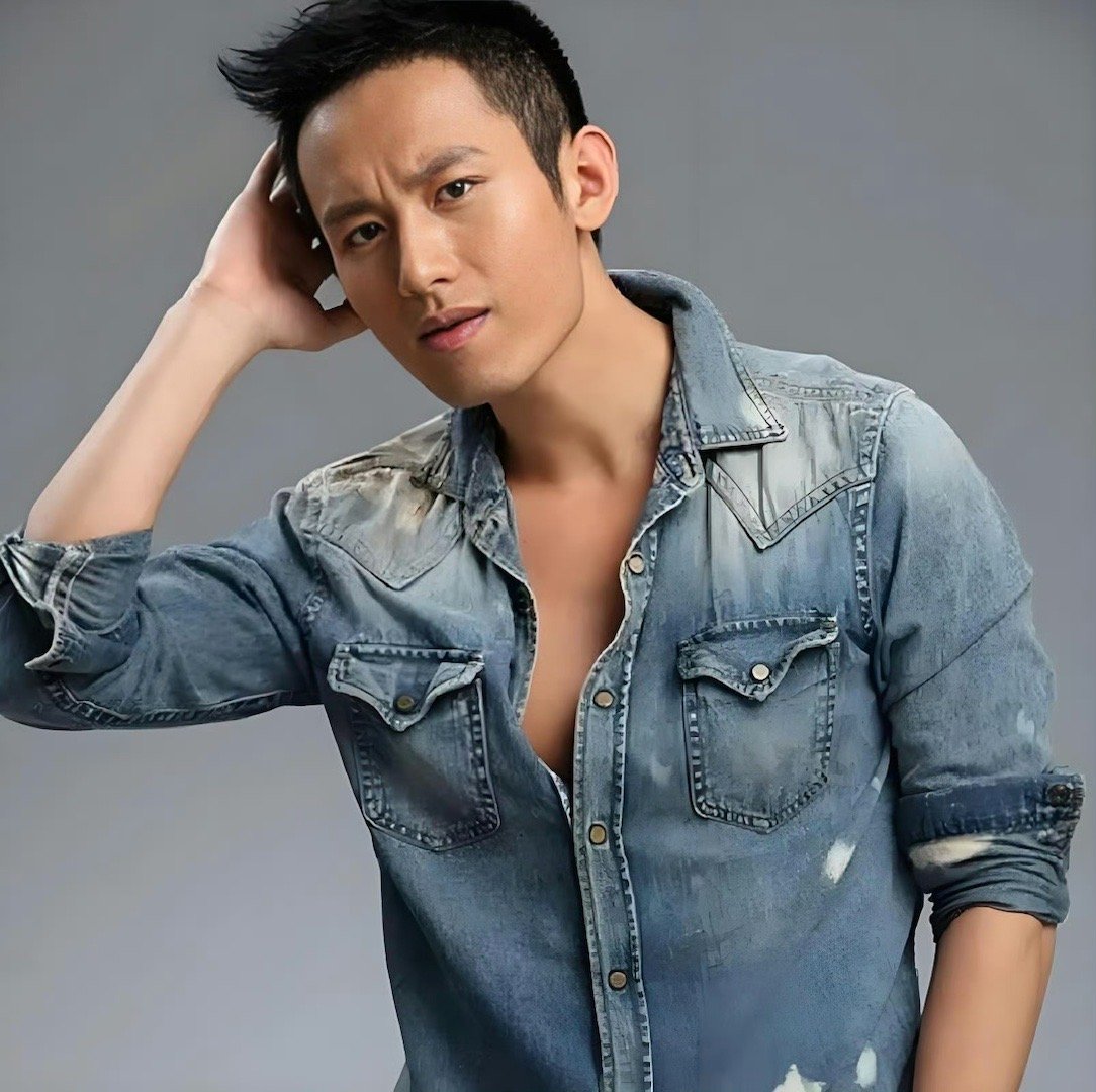 22岁初挑大梁，30岁凭《琉璃》出圈！成毅用十年坚守证明：真正的演员不怕等待，每