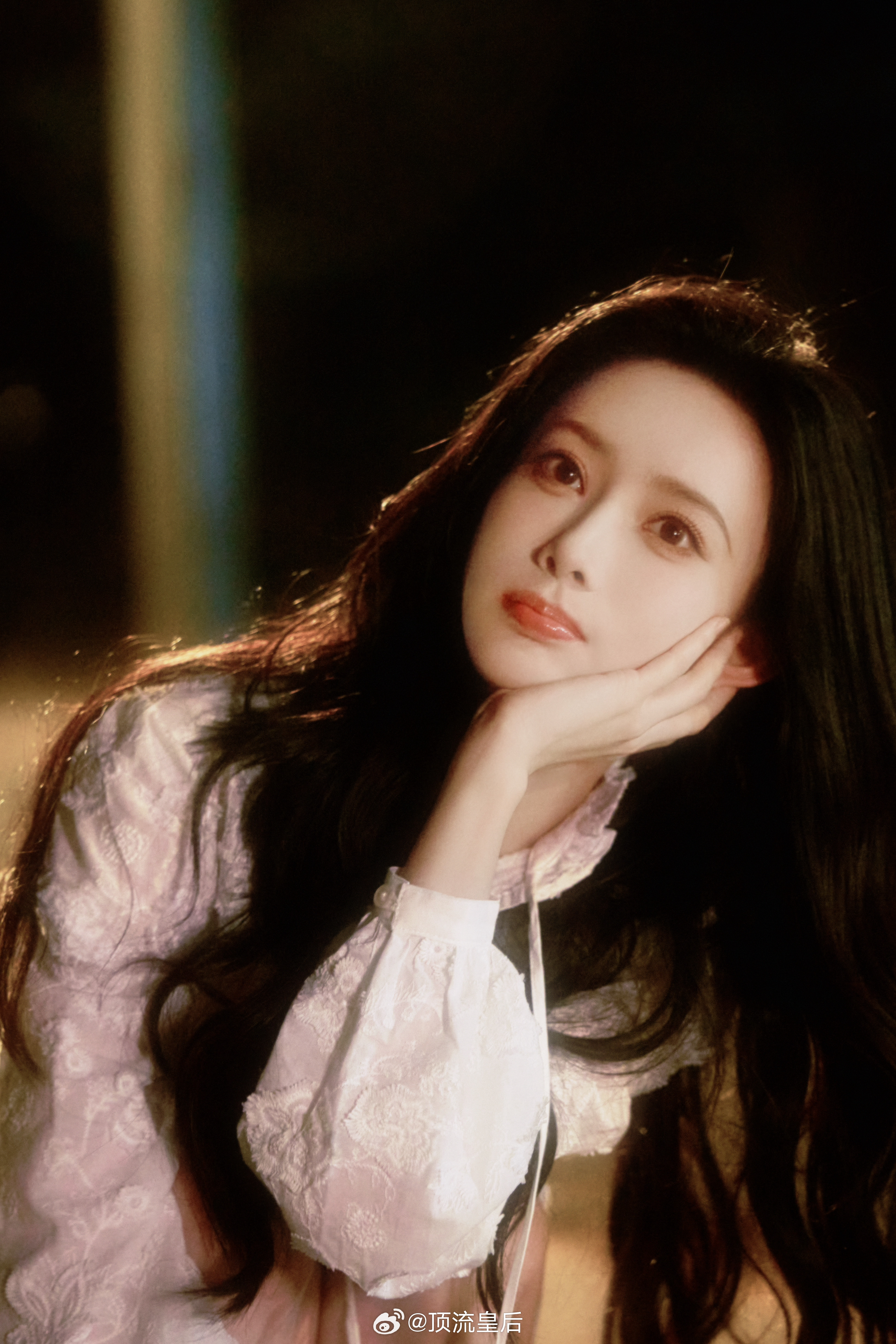 孟子义浓颜的视觉冲击力好强，太美貌啦。 