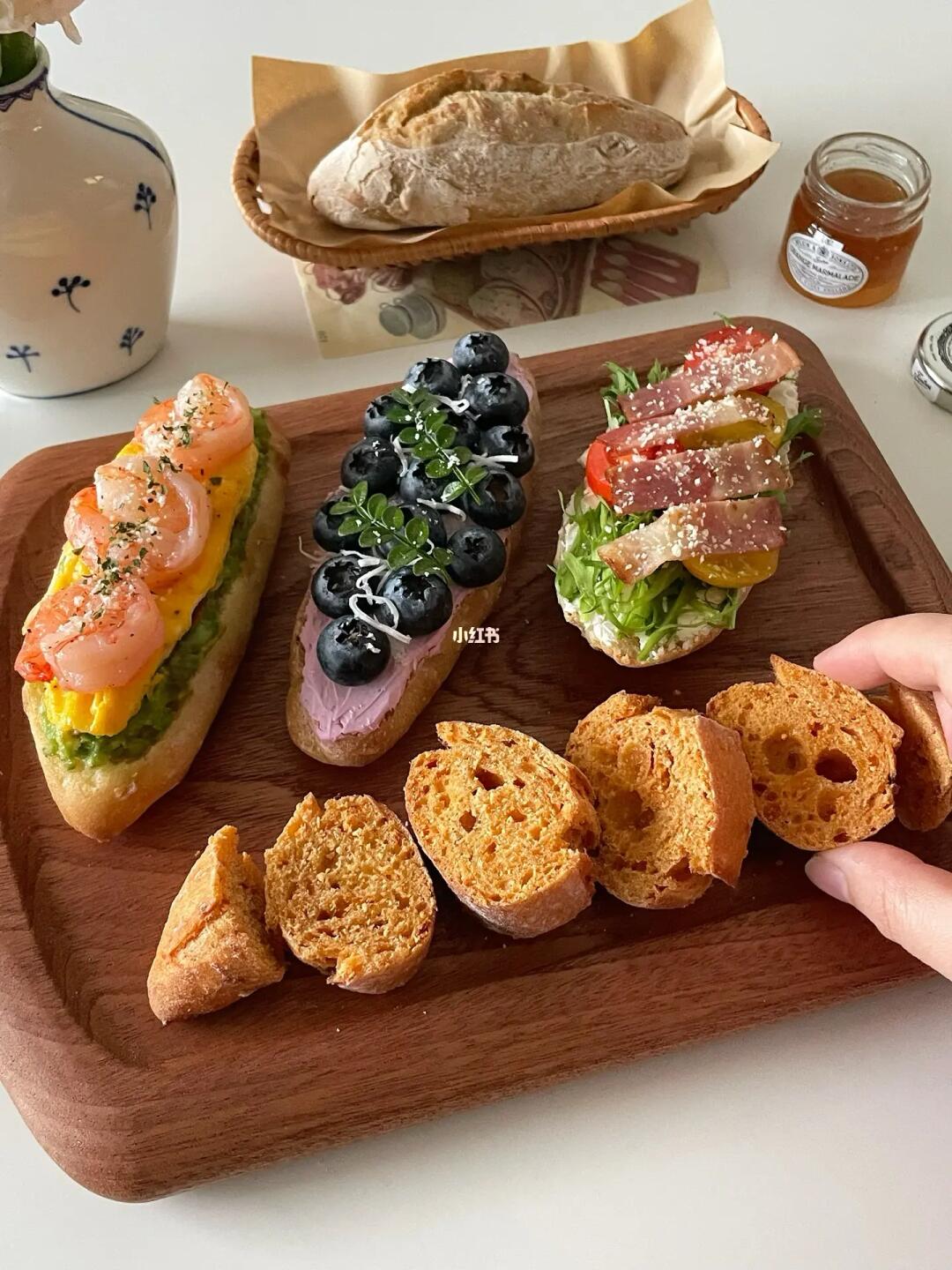 四拼开放式做法🥖牛油果虾仁🥑莓果甜口🫐